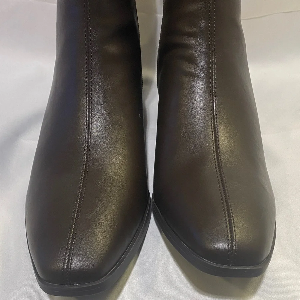 ELEGANT JOUNEE COLLECTION DEVRI KNEE HIGH BOOTS IN‎ VEGAN LEATHER